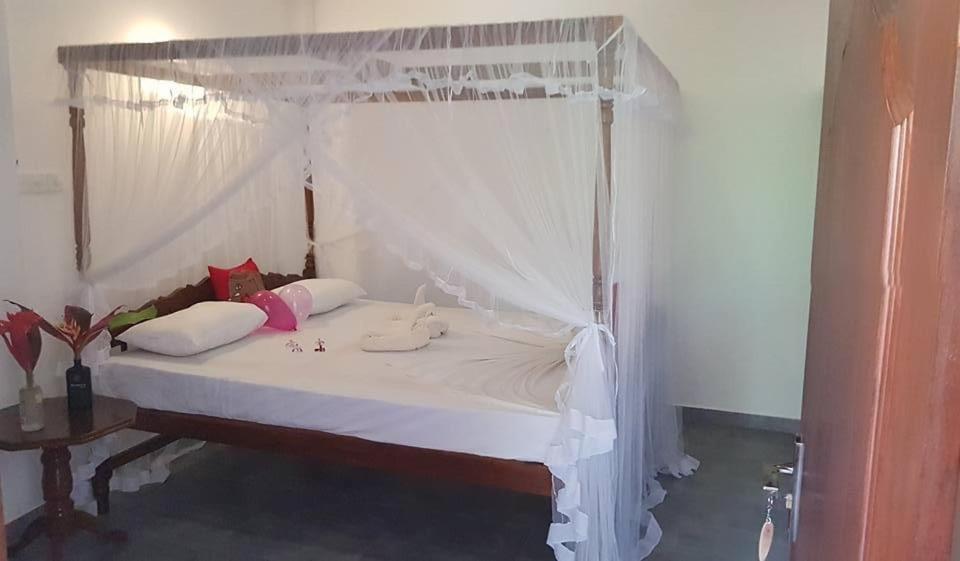 Damith Guest House Unawatuna Kültér fotó